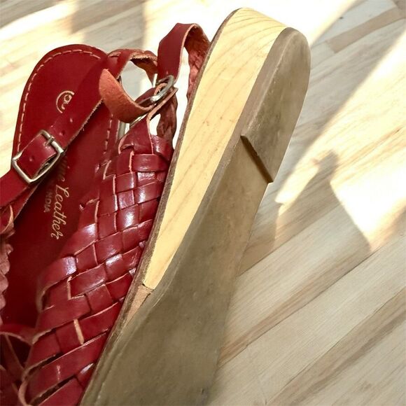 Vintage Hurricane Wedge Woven Sandals Red Leather Brown 8 Westies - Picture 5 of 6